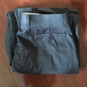 NWOT Braggi by Louis Raphael Grey Dress Pant
